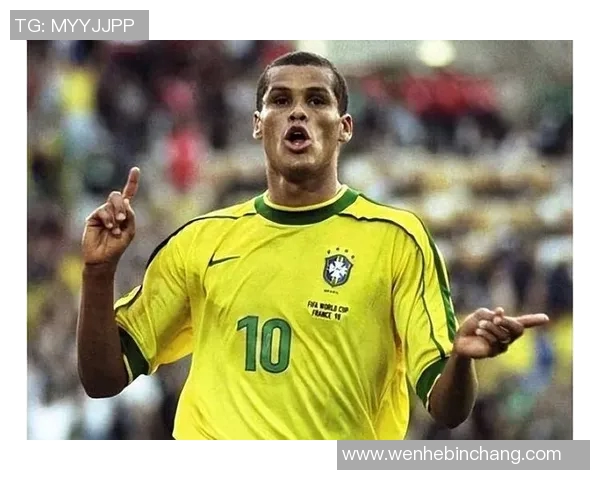 荷兰足球明星德莫尔的辉煌职业生涯与对足球的热爱之路 荷兰足球明星德莫尔的辉煌职业生涯与对足球的热爱之路