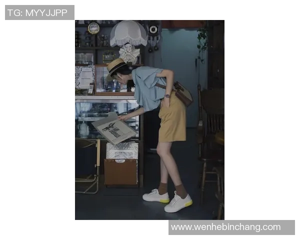 足球明星与女生短袖的时尚搭配引领夏季潮流新风尚