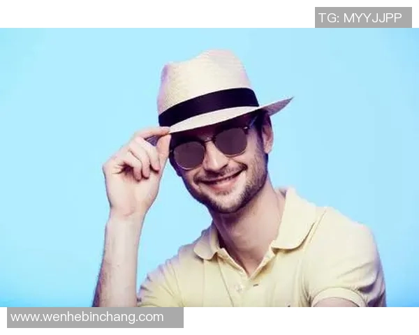 足球明星头像T恤设计潮流解析让你成为球场上的时尚先锋