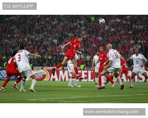 足球明星日常生活高清壁纸分享展现他们真实一面的精彩瞬间