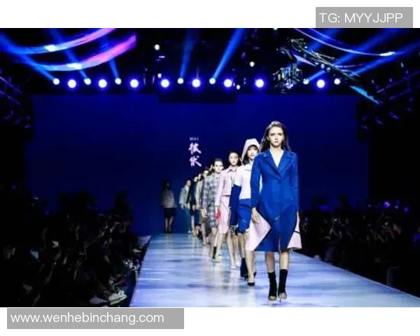 足球明星图片潮流引领时尚风向标展现运动魅力与青春活力