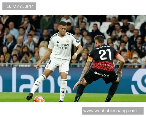 皇马迎战瓦伧西亚争夺欧冠小组赛关键胜利的激烈对决